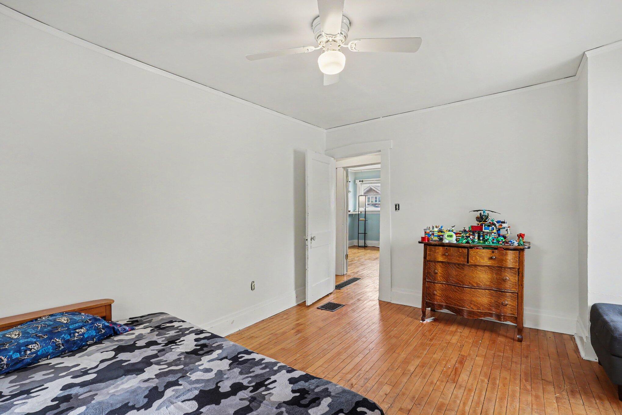 1834 Collins Avenue SE Grand Rapids MI 49507