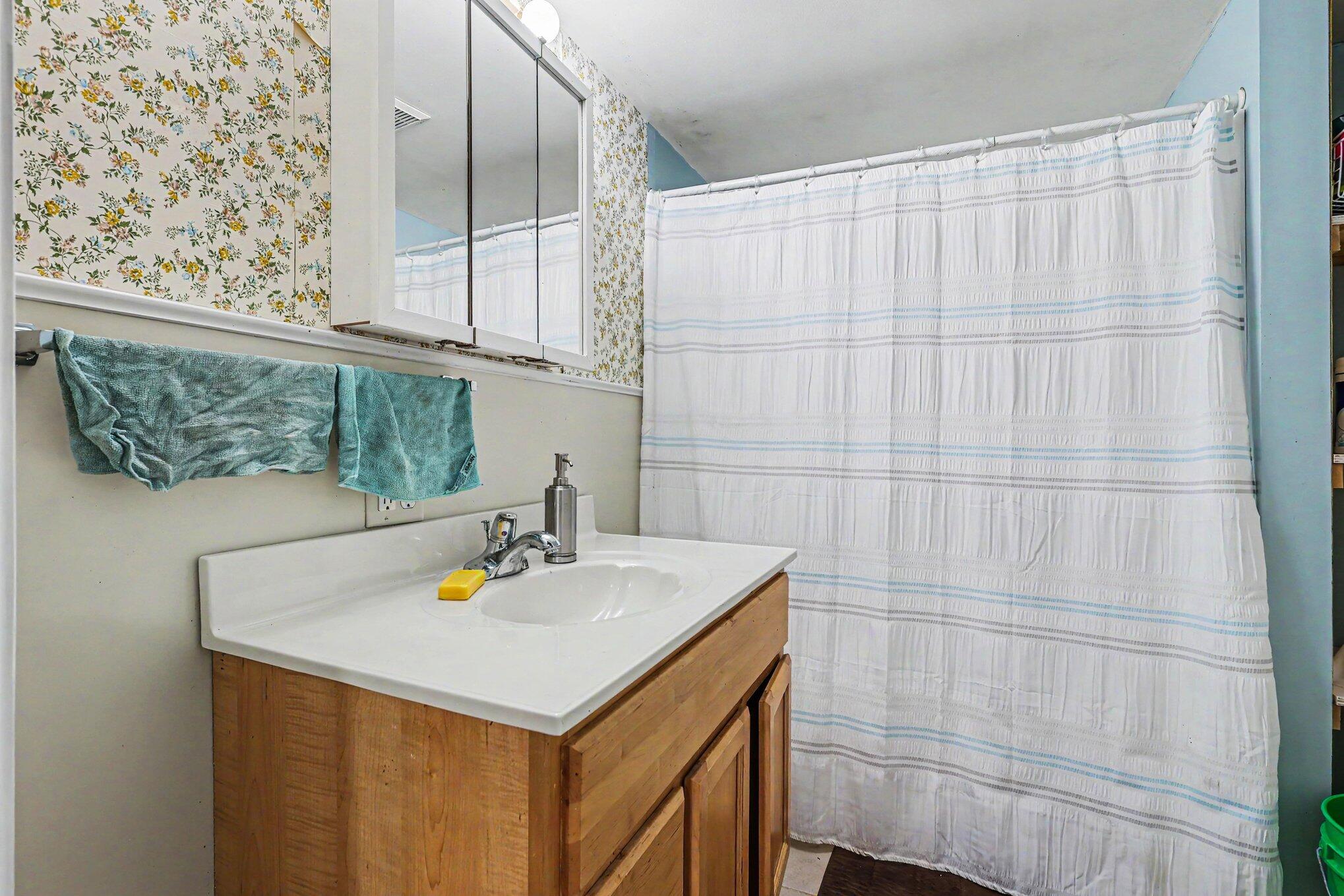 1834 Collins Avenue SE Grand Rapids MI 49507