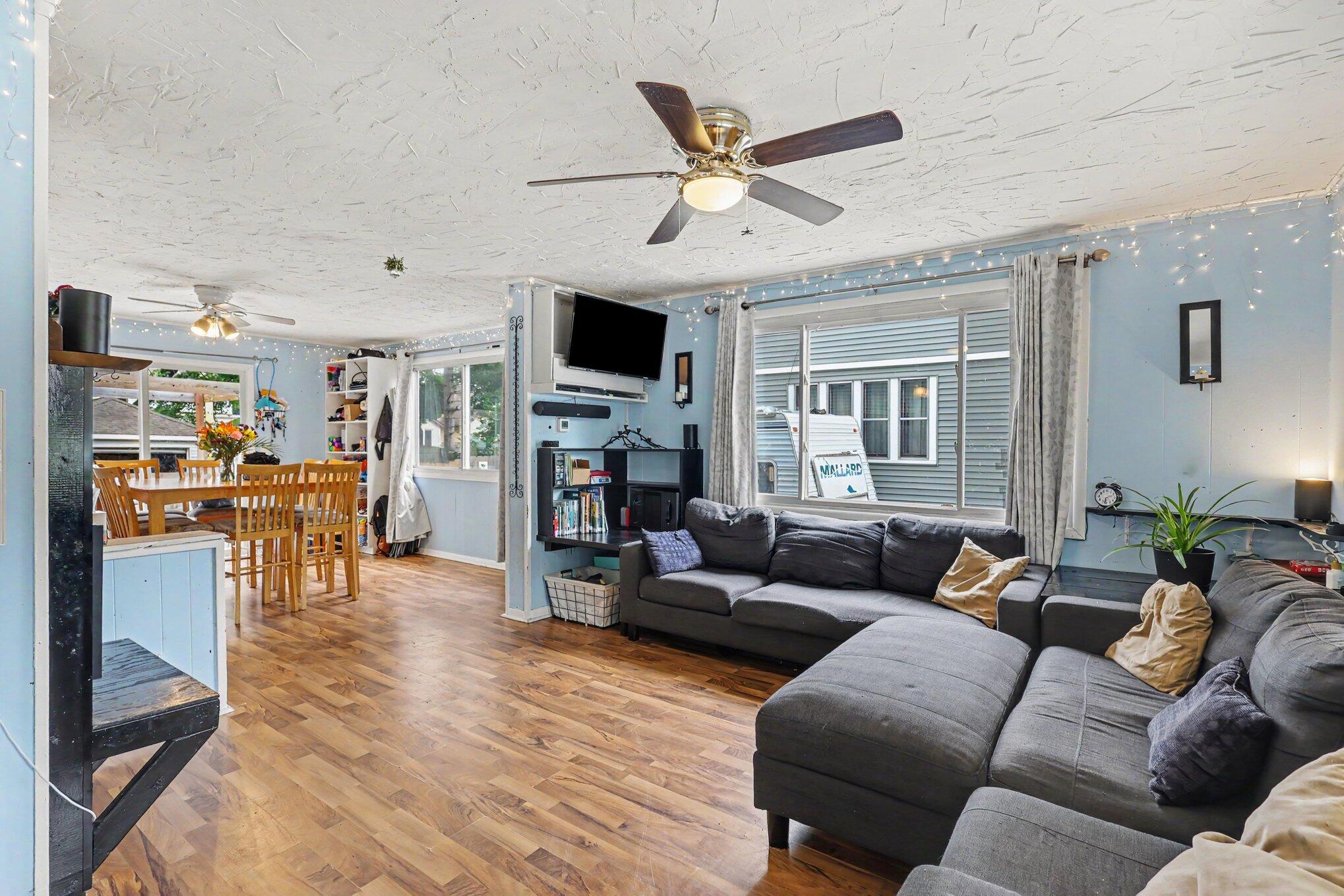 1834 Collins Avenue SE Grand Rapids MI 49507