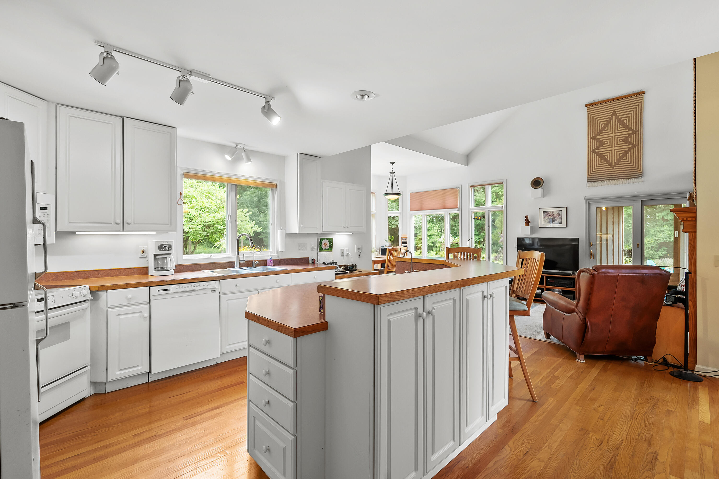 31664 Fish Hatchery Road Kalamazoo MI 49009