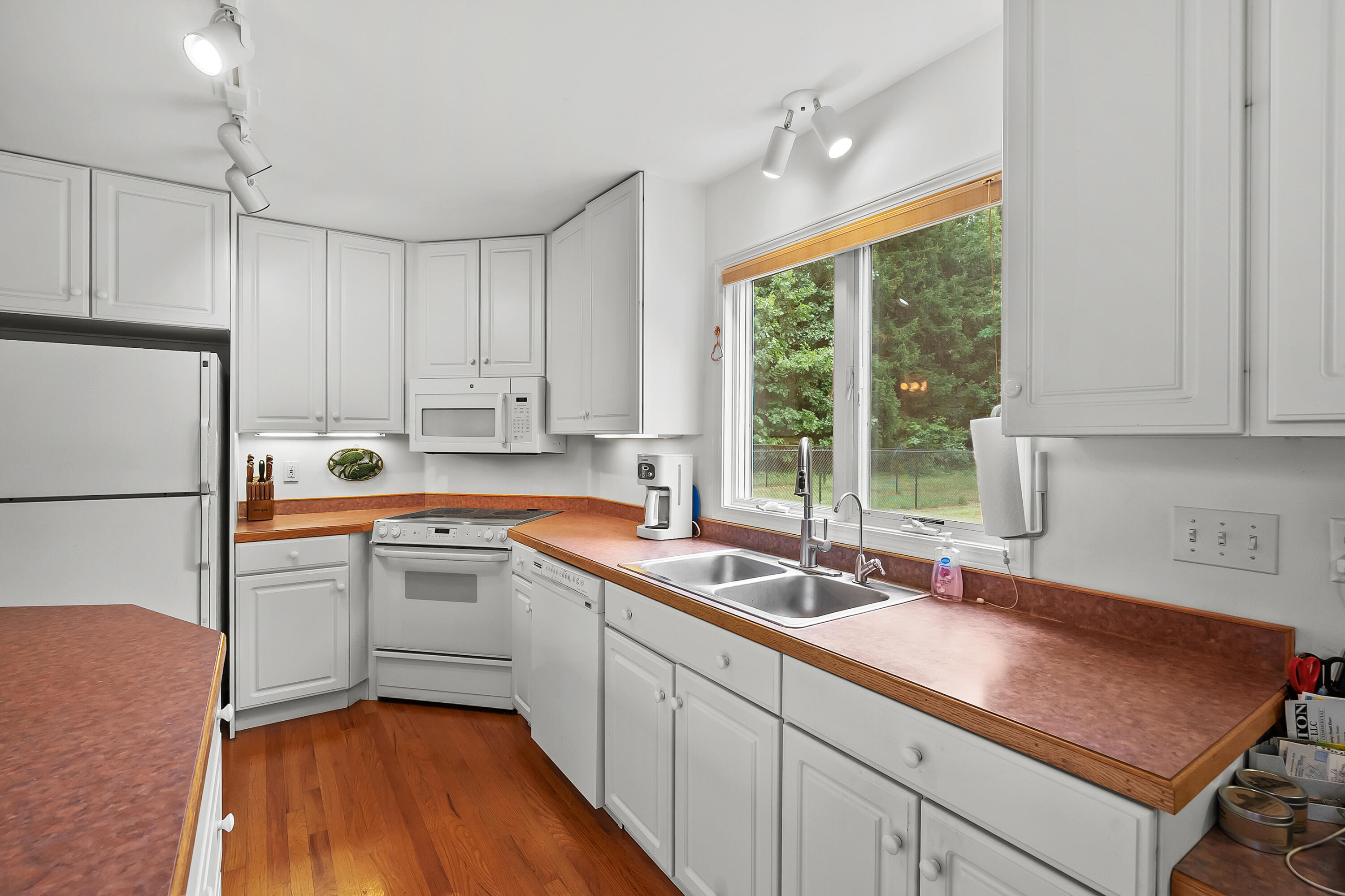 31664 Fish Hatchery Road Kalamazoo MI 49009