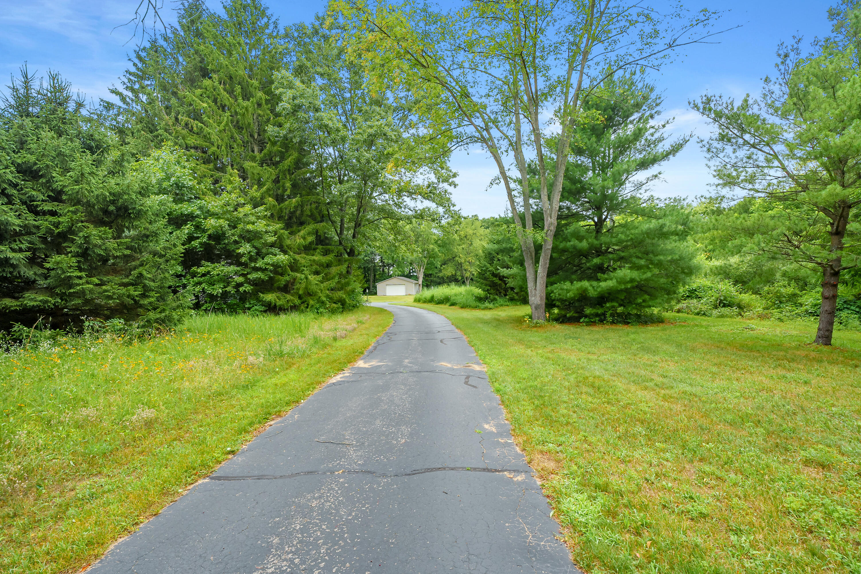 31664 Fish Hatchery Road Kalamazoo MI 49009