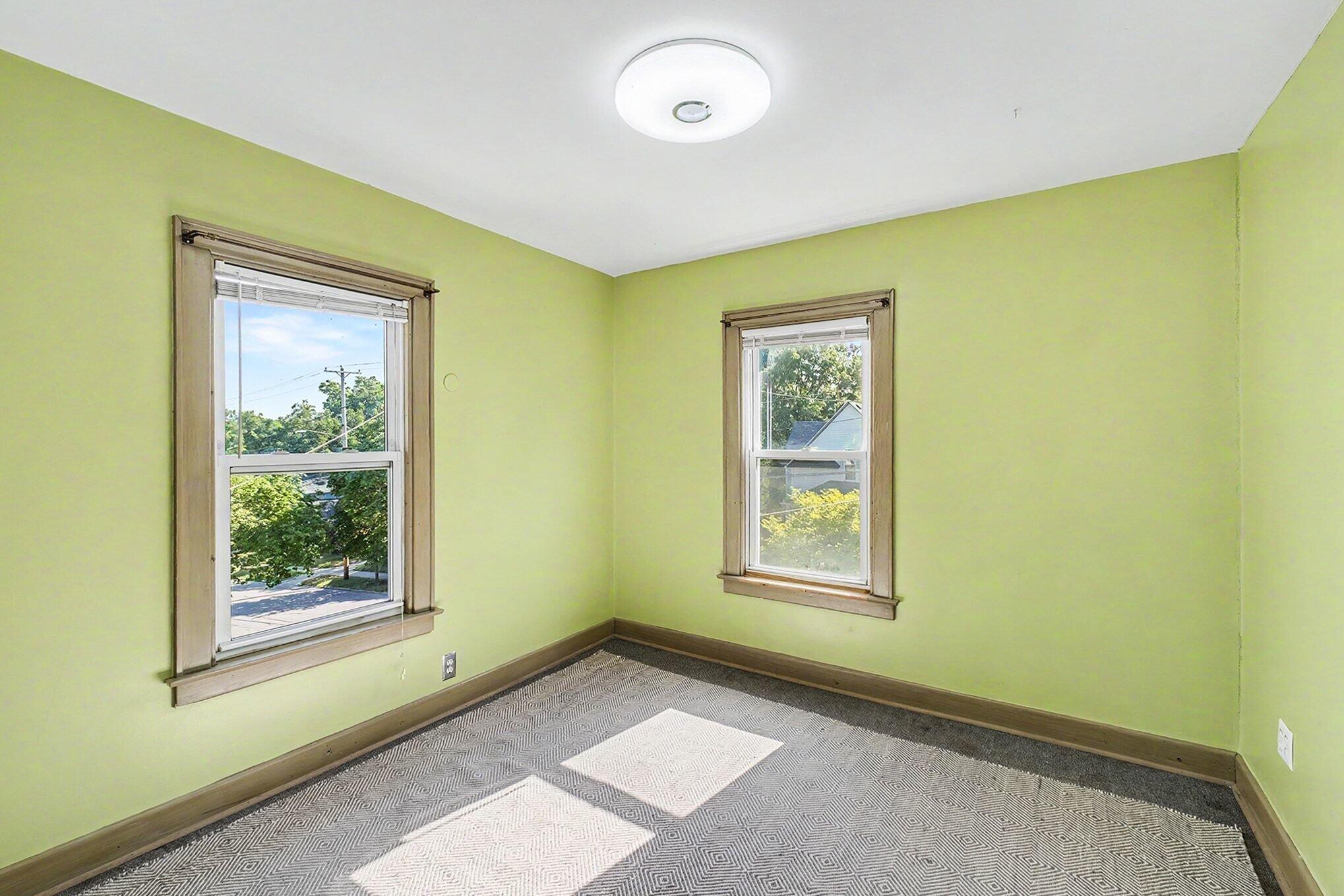 769 Hawthorne Street NE Grand Rapids MI 49503