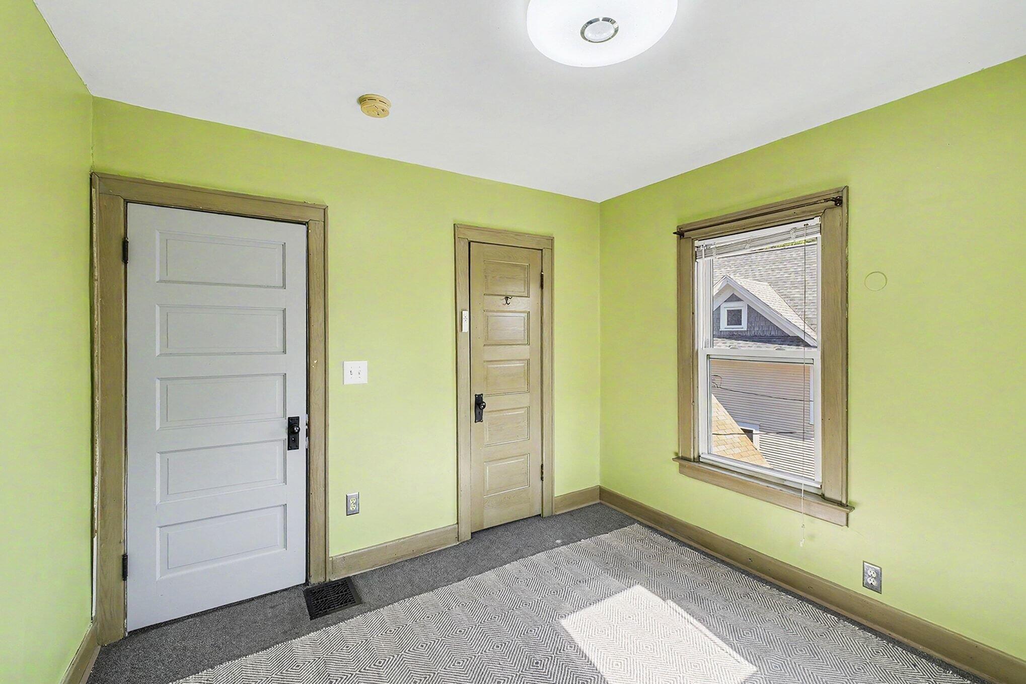 769 Hawthorne Street NE Grand Rapids MI 49503