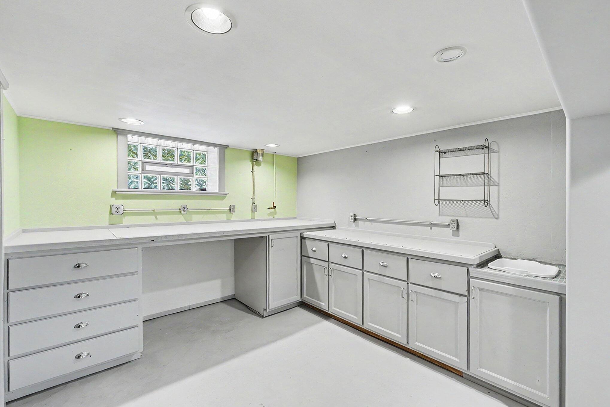 769 Hawthorne Street NE Grand Rapids MI 49503