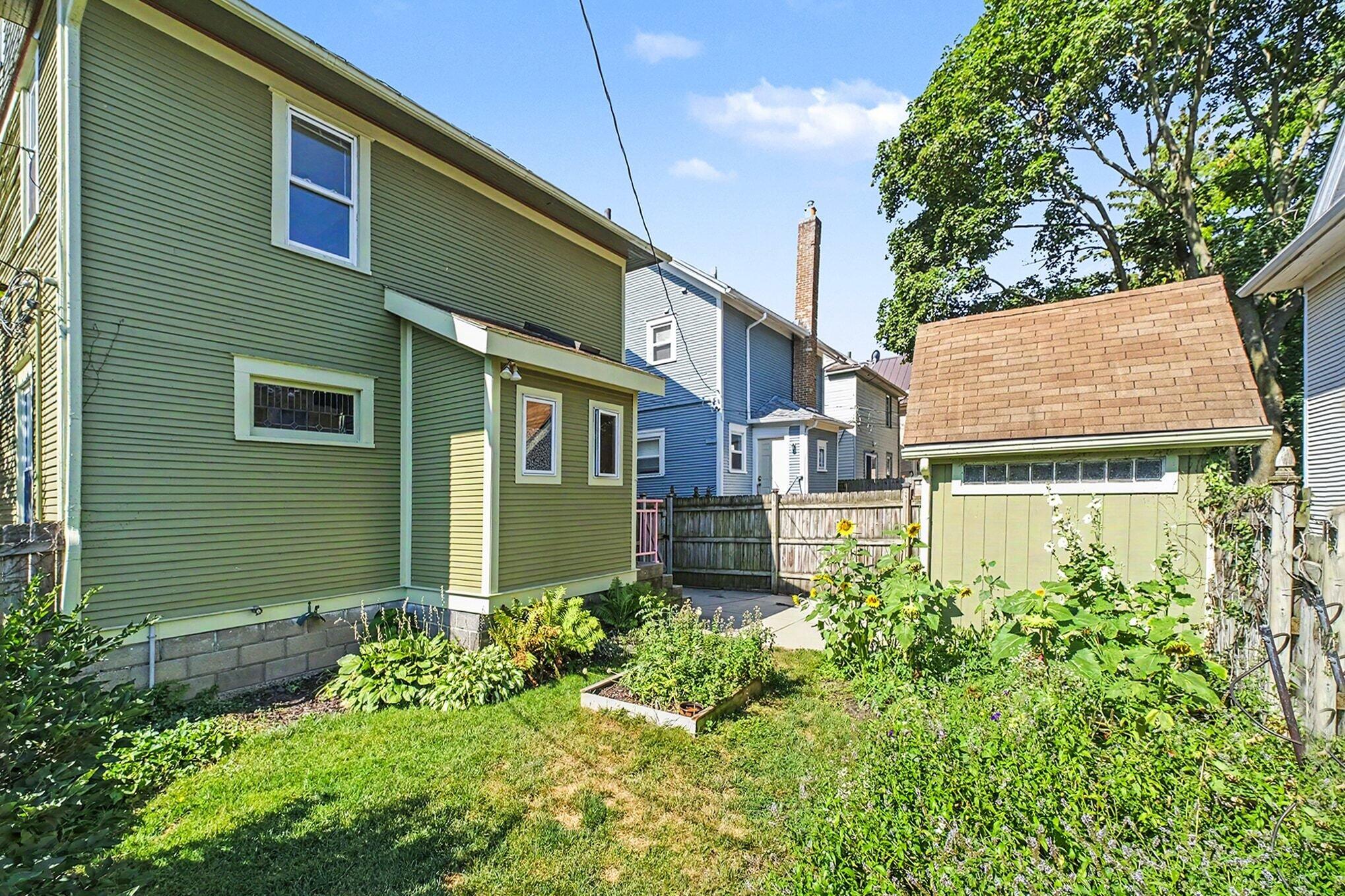 769 Hawthorne Street NE Grand Rapids MI 49503