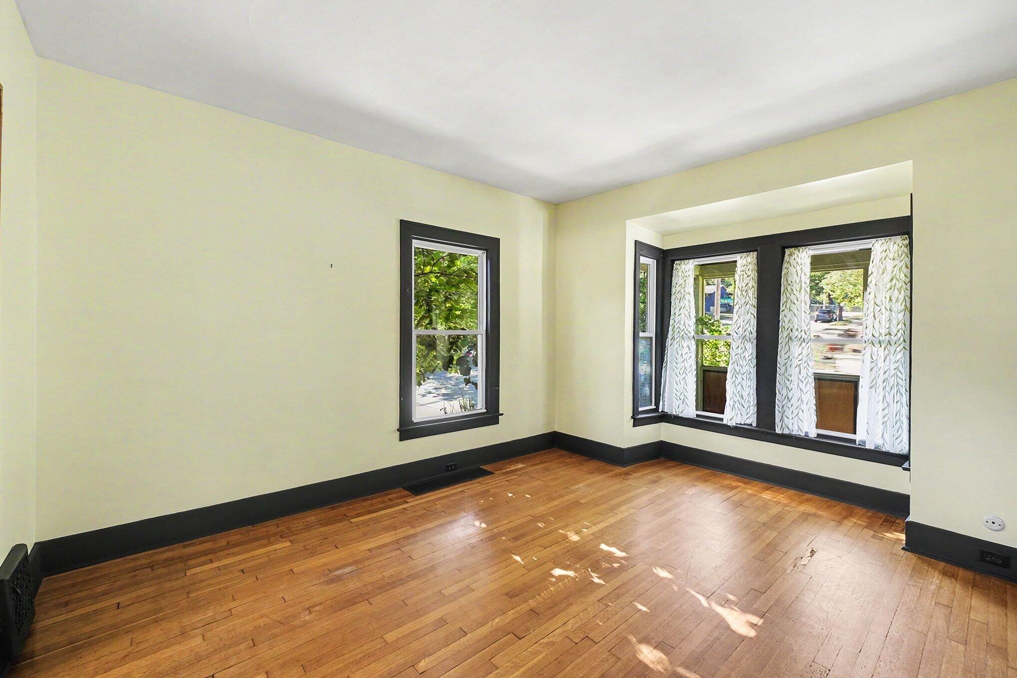 769 Hawthorne Street NE Grand Rapids MI 49503