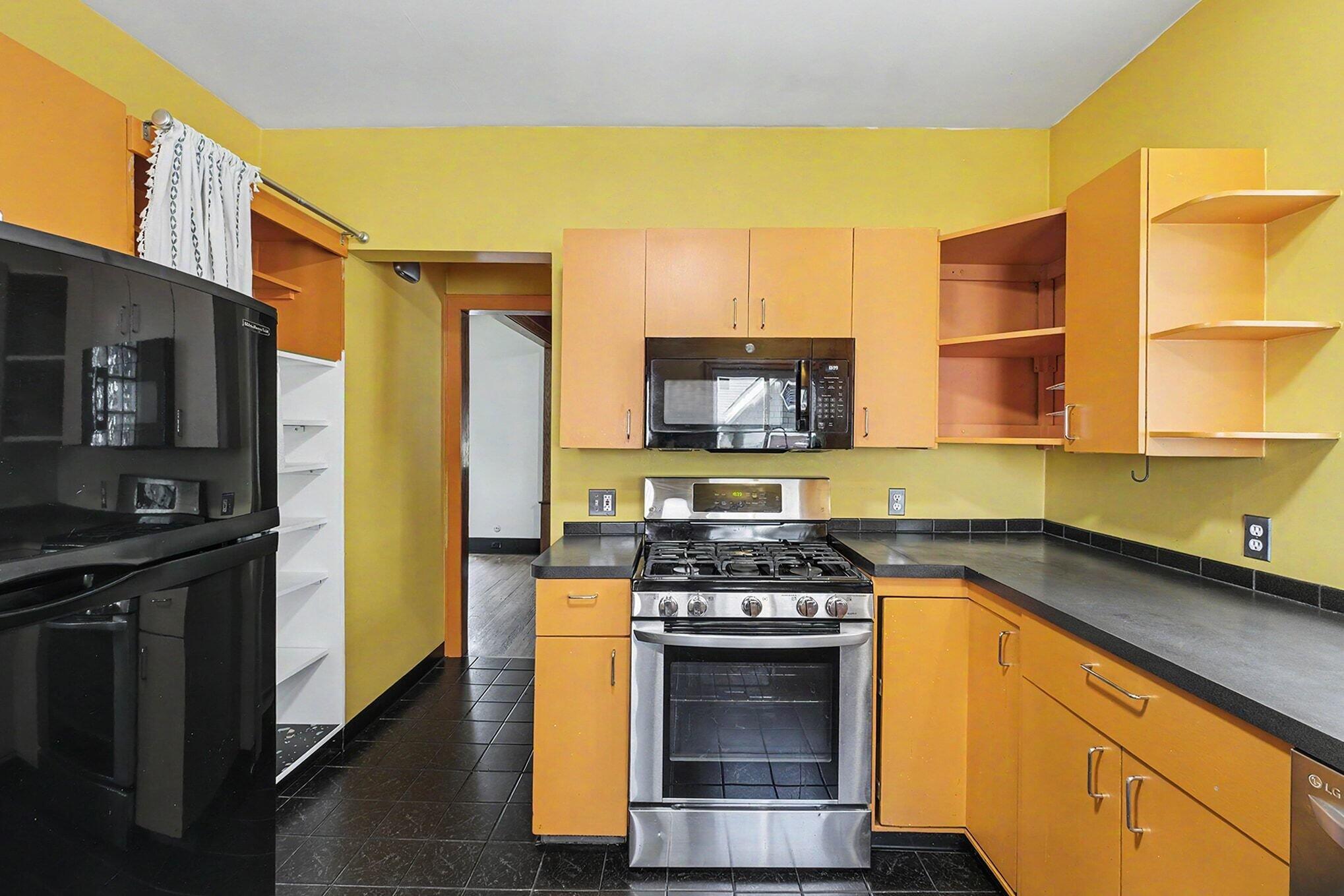 769 Hawthorne Street NE Grand Rapids MI 49503