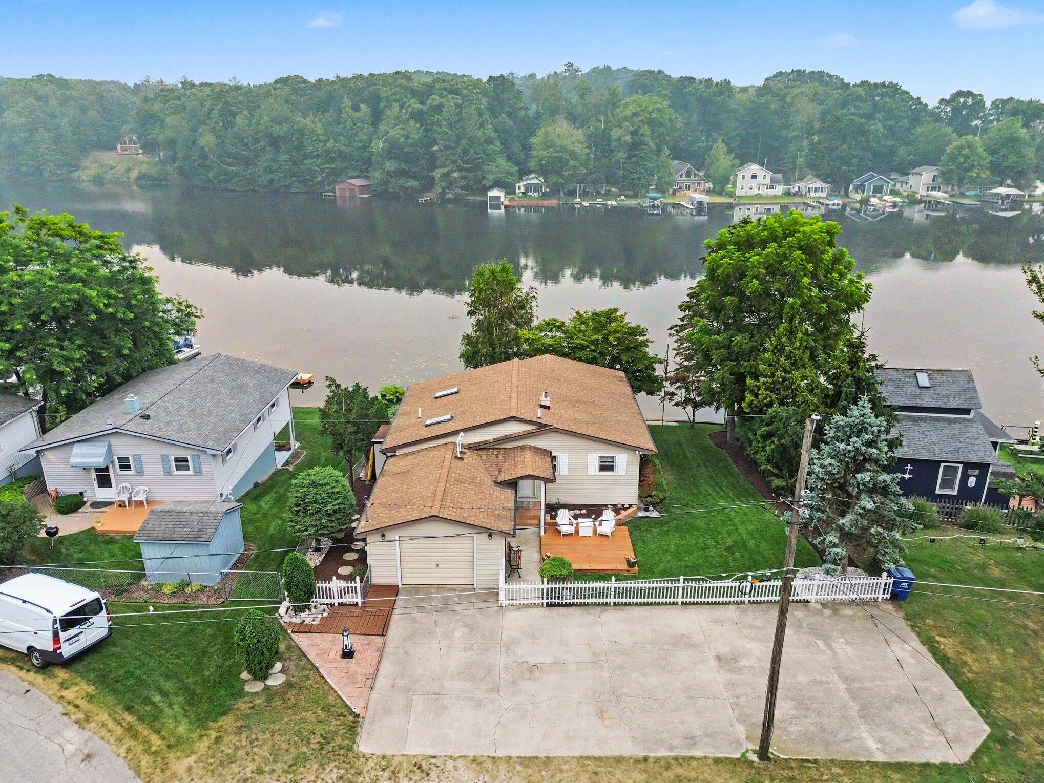 6951 W Jackson Road Ludington MI 49431