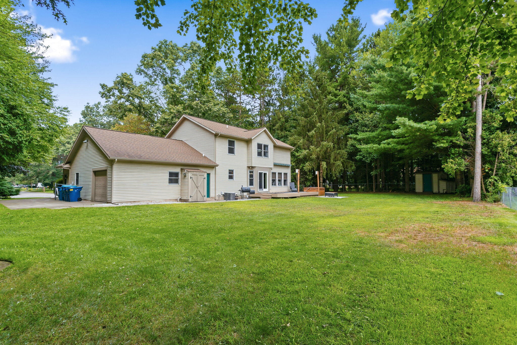 15250 Hofma Drive Grand Haven MI 49417