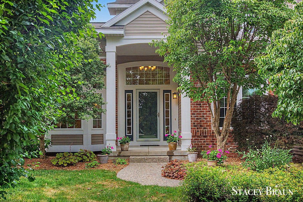 5420 Clemwood Court SE Ada MI 49301