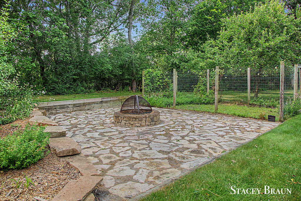 5420 Clemwood Court SE Ada MI 49301