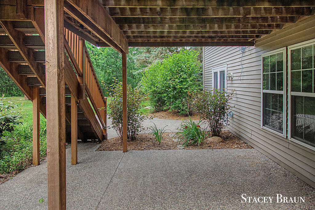 5420 Clemwood Court SE Ada MI 49301