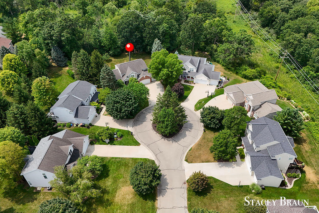 5420 Clemwood Court SE Ada MI 49301
