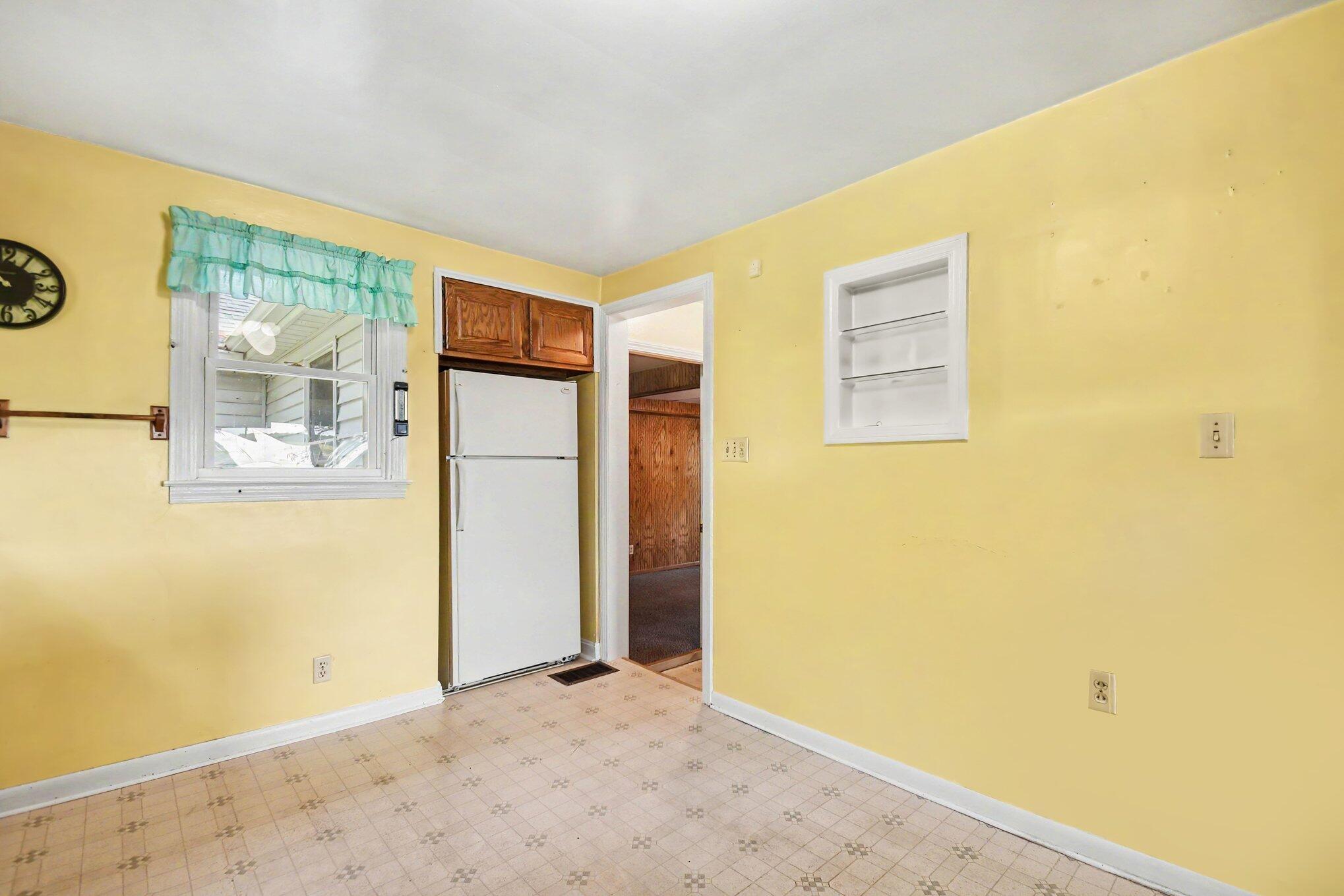 21648 E Us-12 Edwardsburg MI 49112