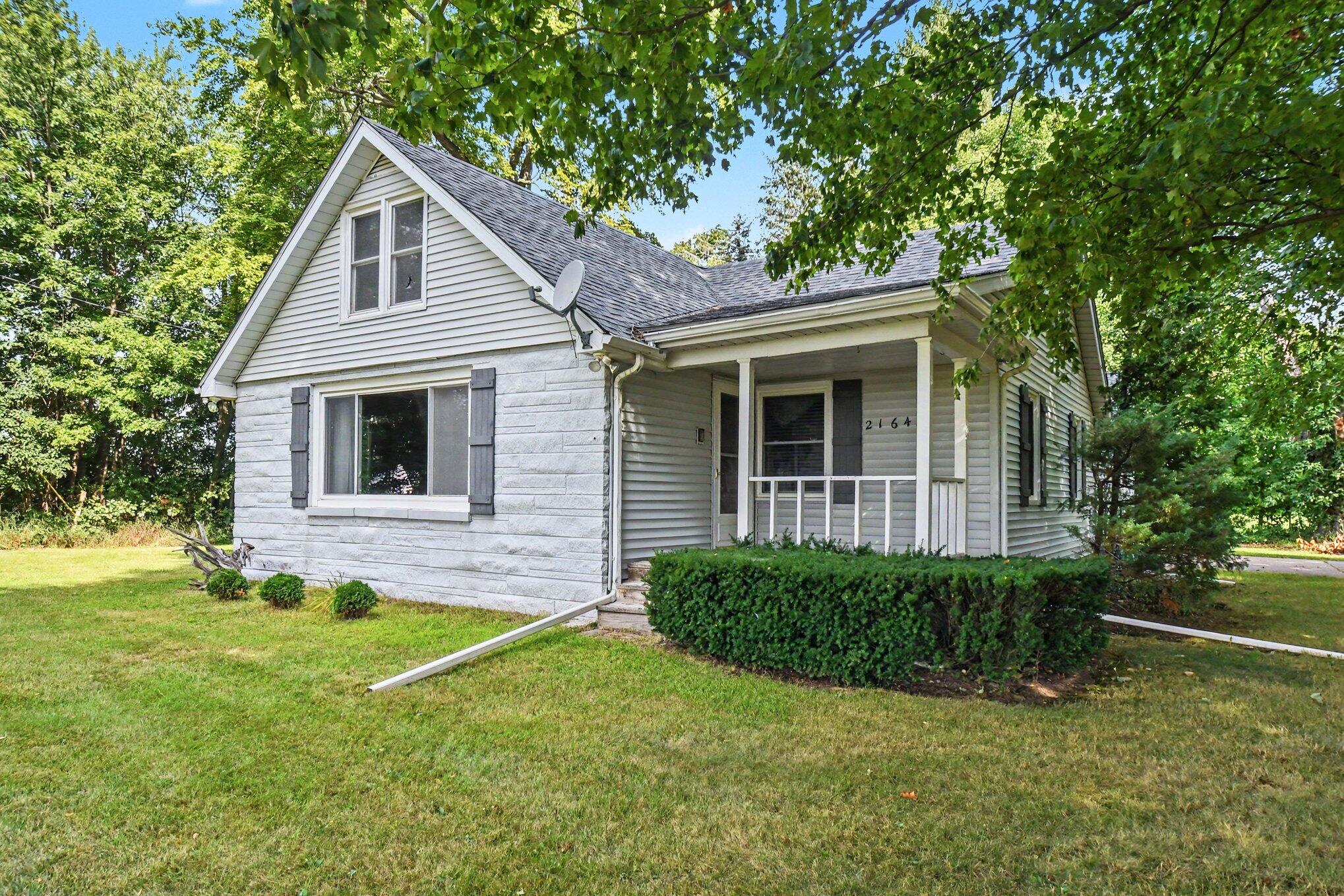 21648 E Us-12 Edwardsburg MI 49112