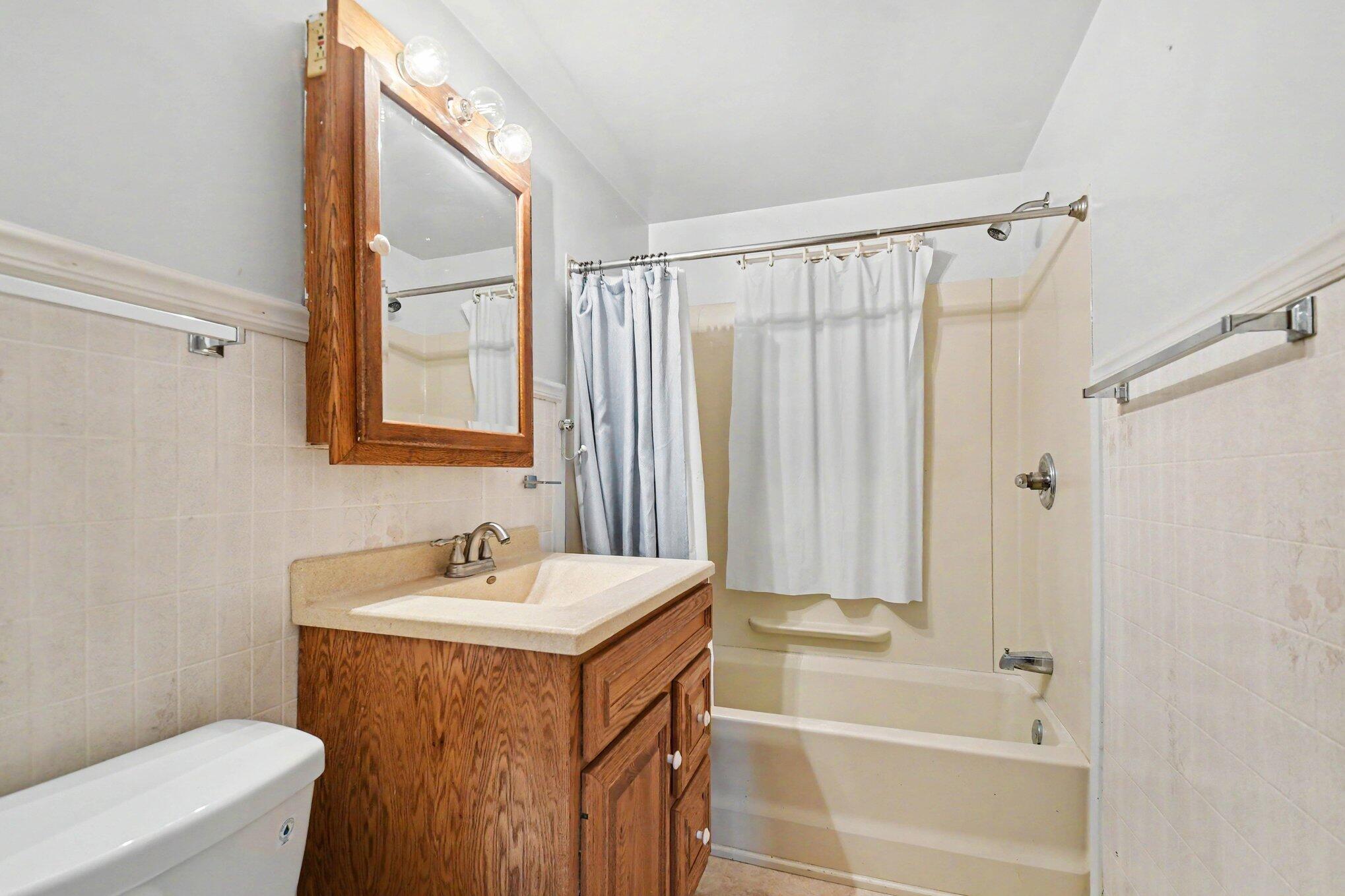 21648 E Us-12 Edwardsburg MI 49112