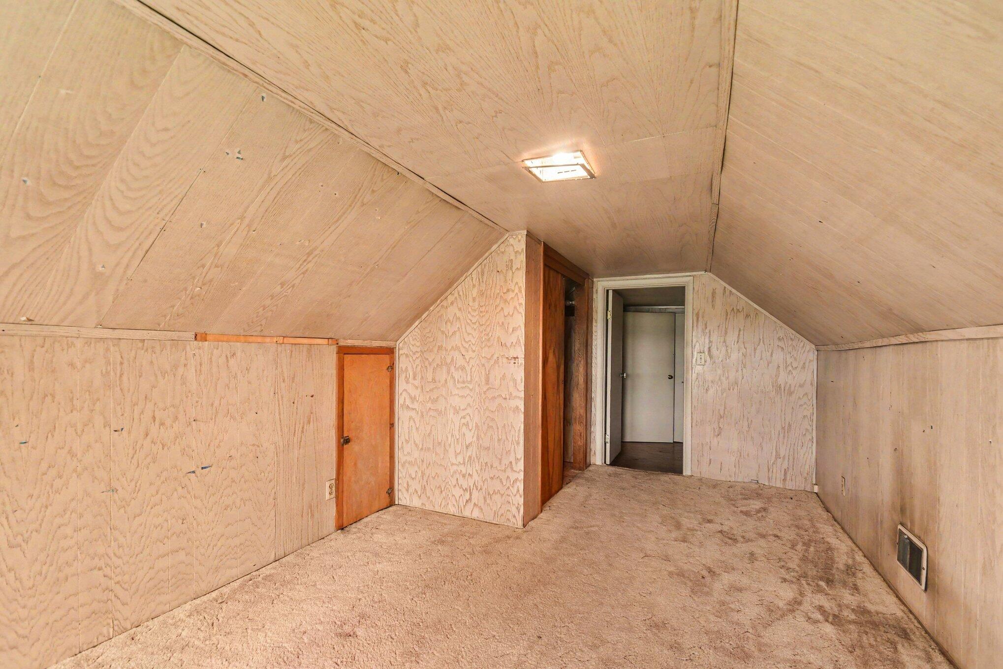 21648 E Us-12 Edwardsburg MI 49112