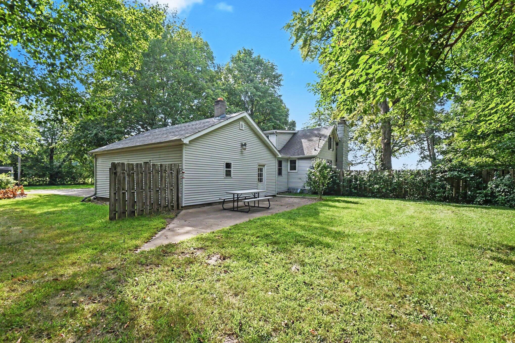 21648 E Us-12 Edwardsburg MI 49112