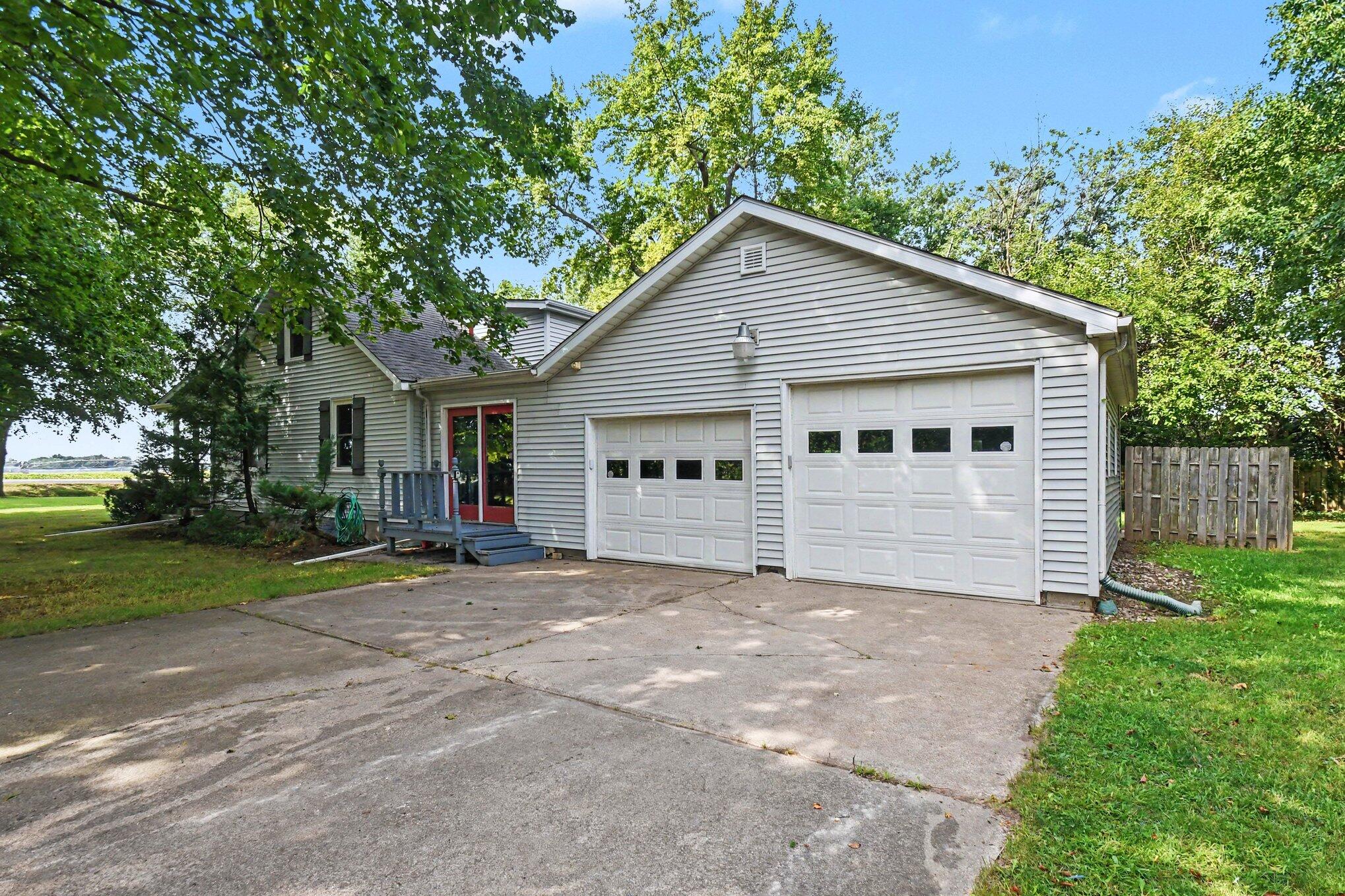 21648 E Us-12 Edwardsburg MI 49112