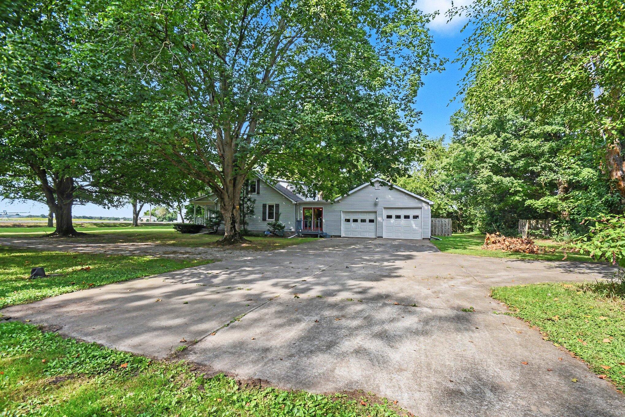 21648 E Us-12 Edwardsburg MI 49112