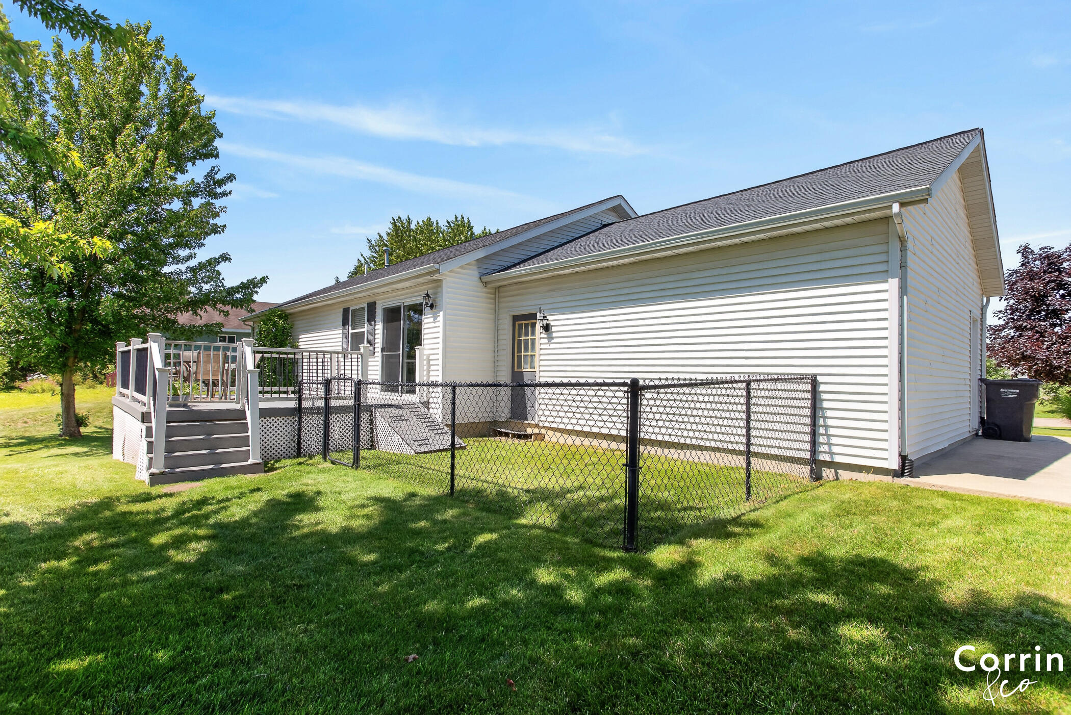 2146 E Maple Court Zeeland MI 49464