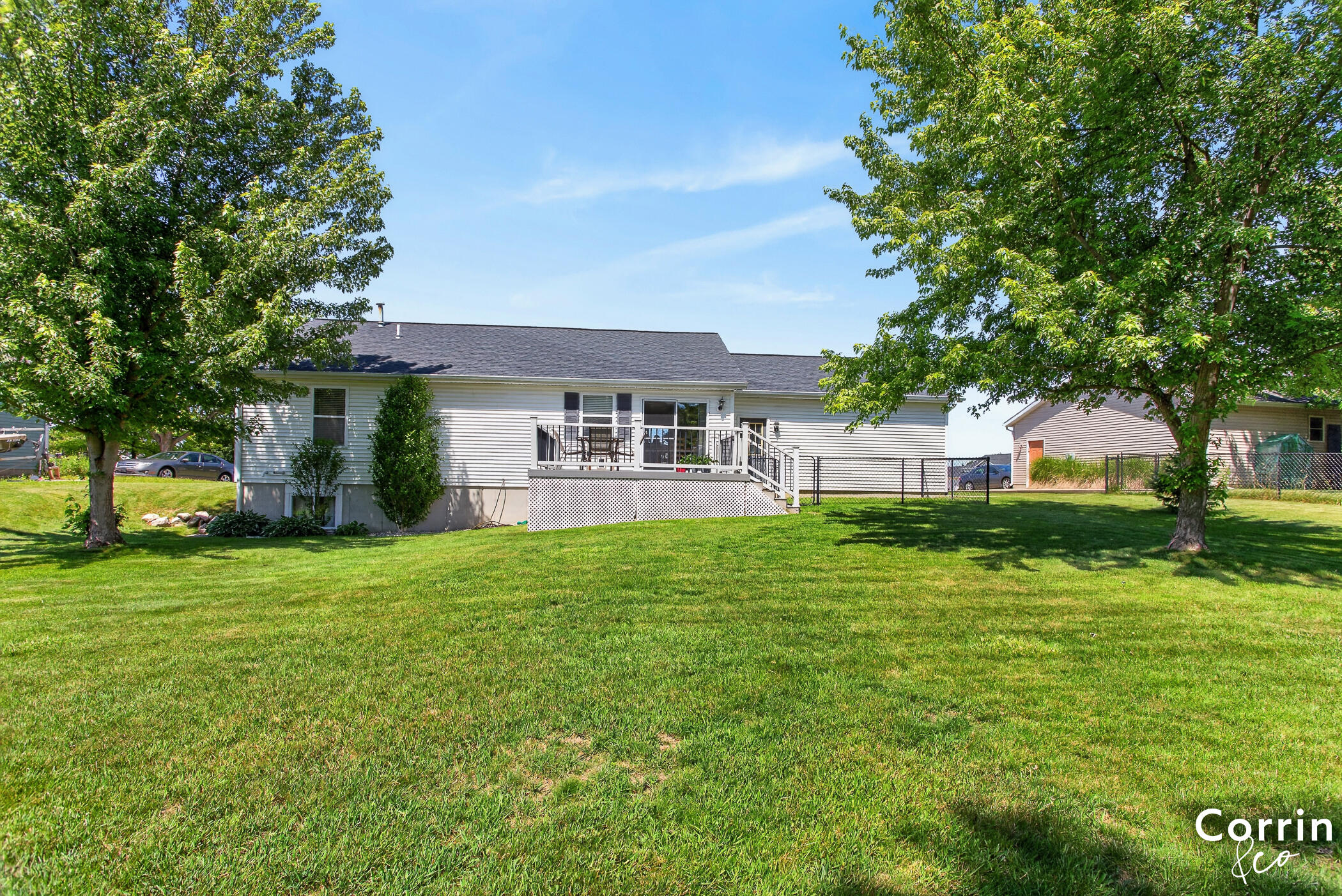 2146 E Maple Court Zeeland MI 49464