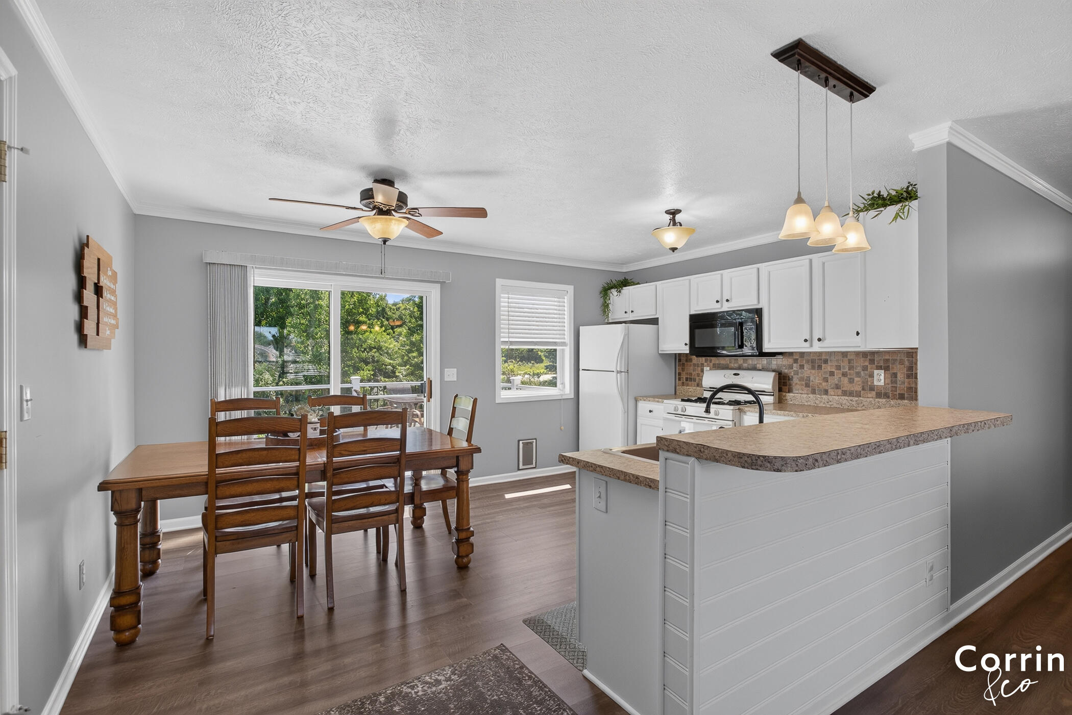 2146 E Maple Court Zeeland MI 49464