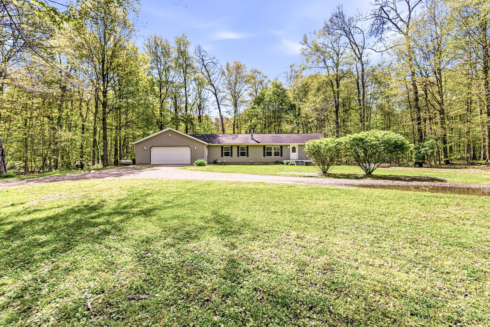 26671 M 60 Cassopolis MI 49031