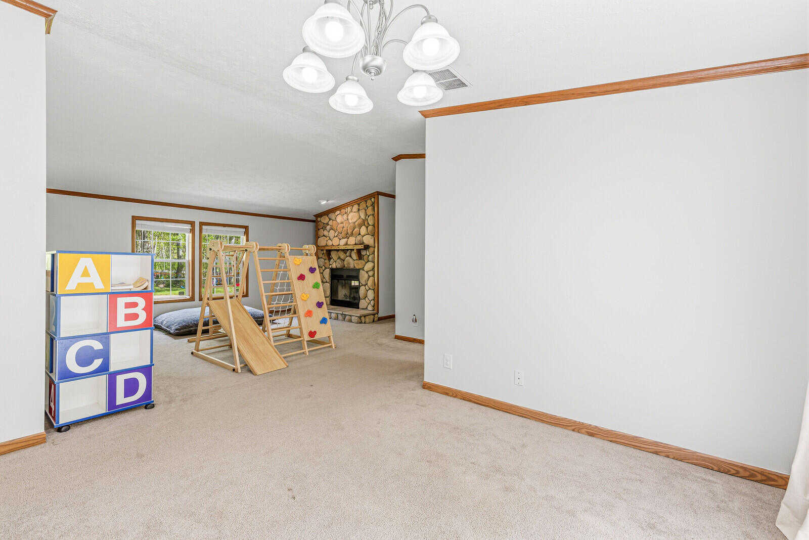 26671 M 60 Cassopolis MI 49031