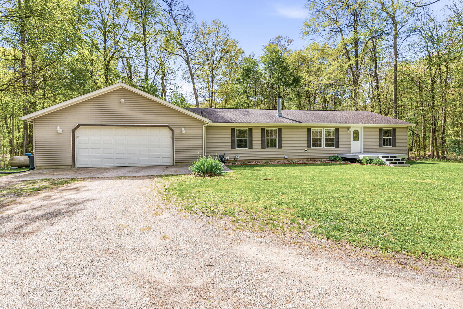 26671 M 60 Cassopolis MI 49031