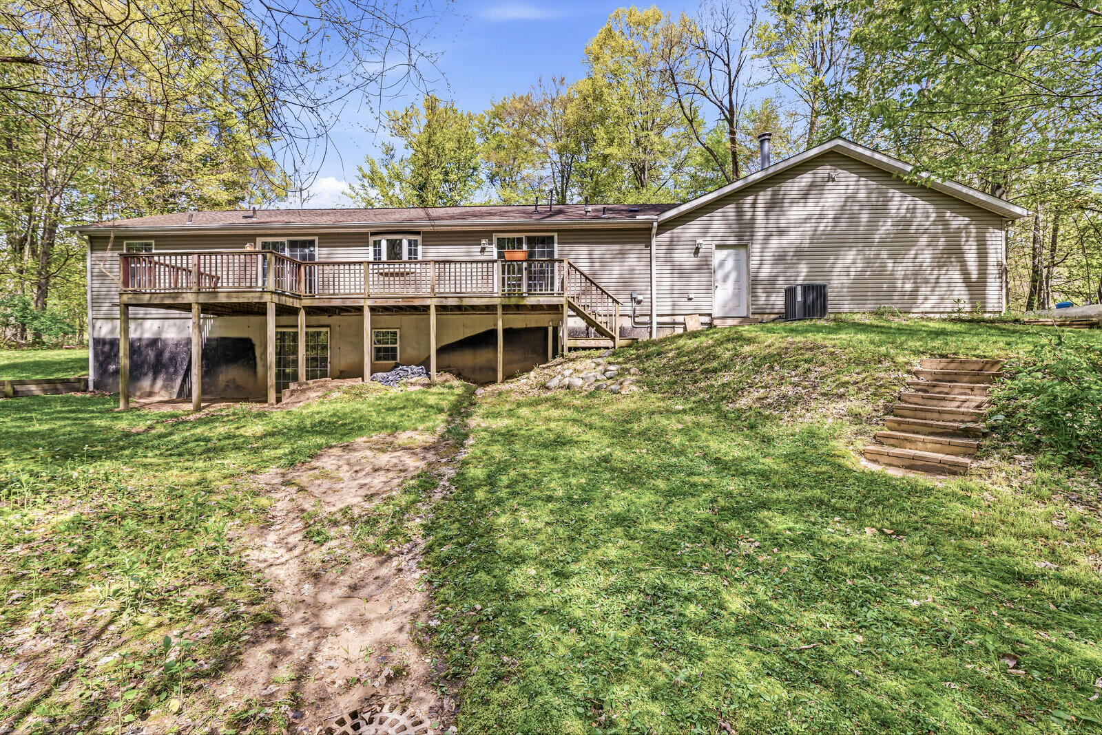 26671 M 60 Cassopolis MI 49031