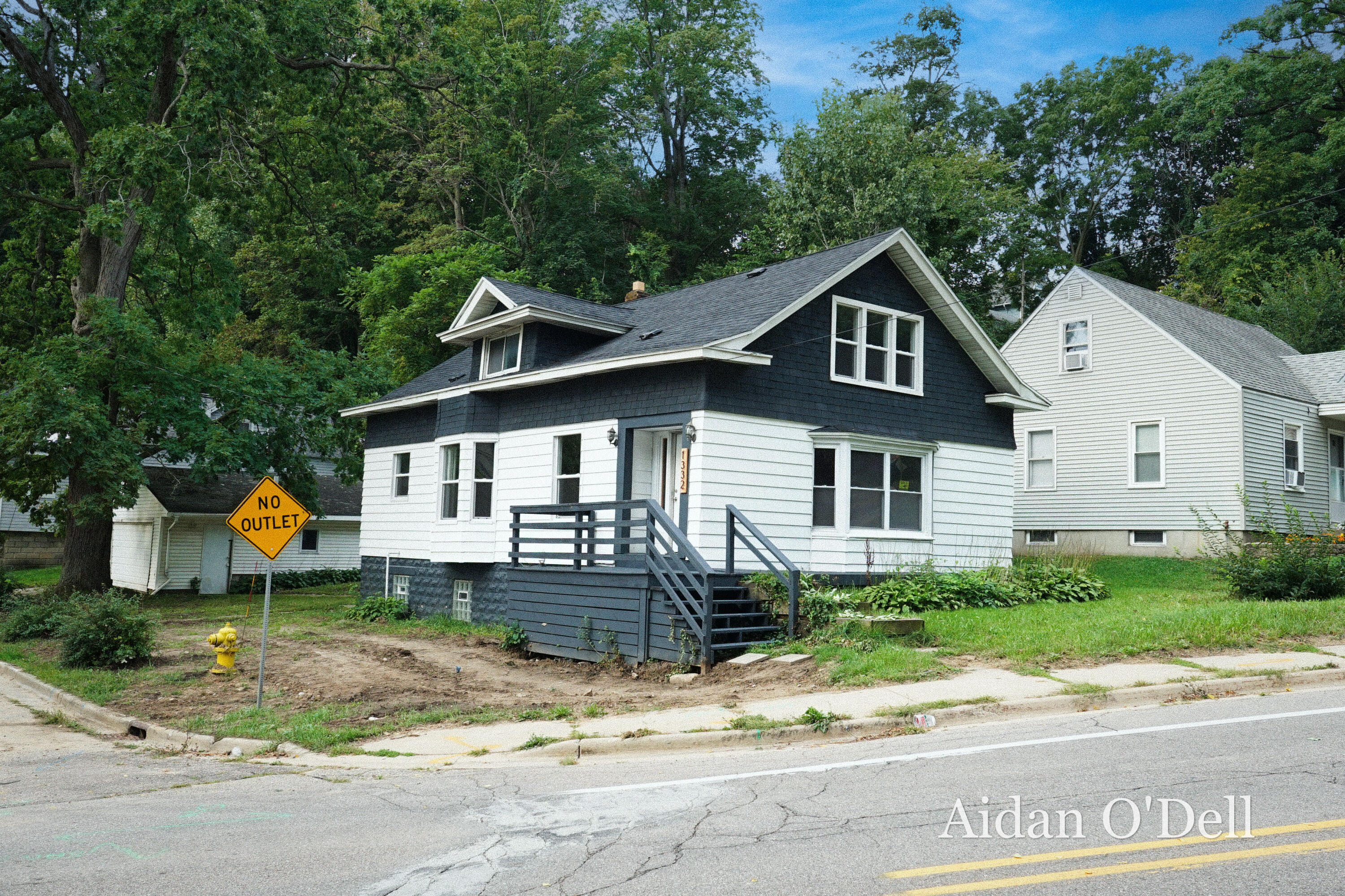 1332 Bridge Street NW Grand Rapids MI 49504