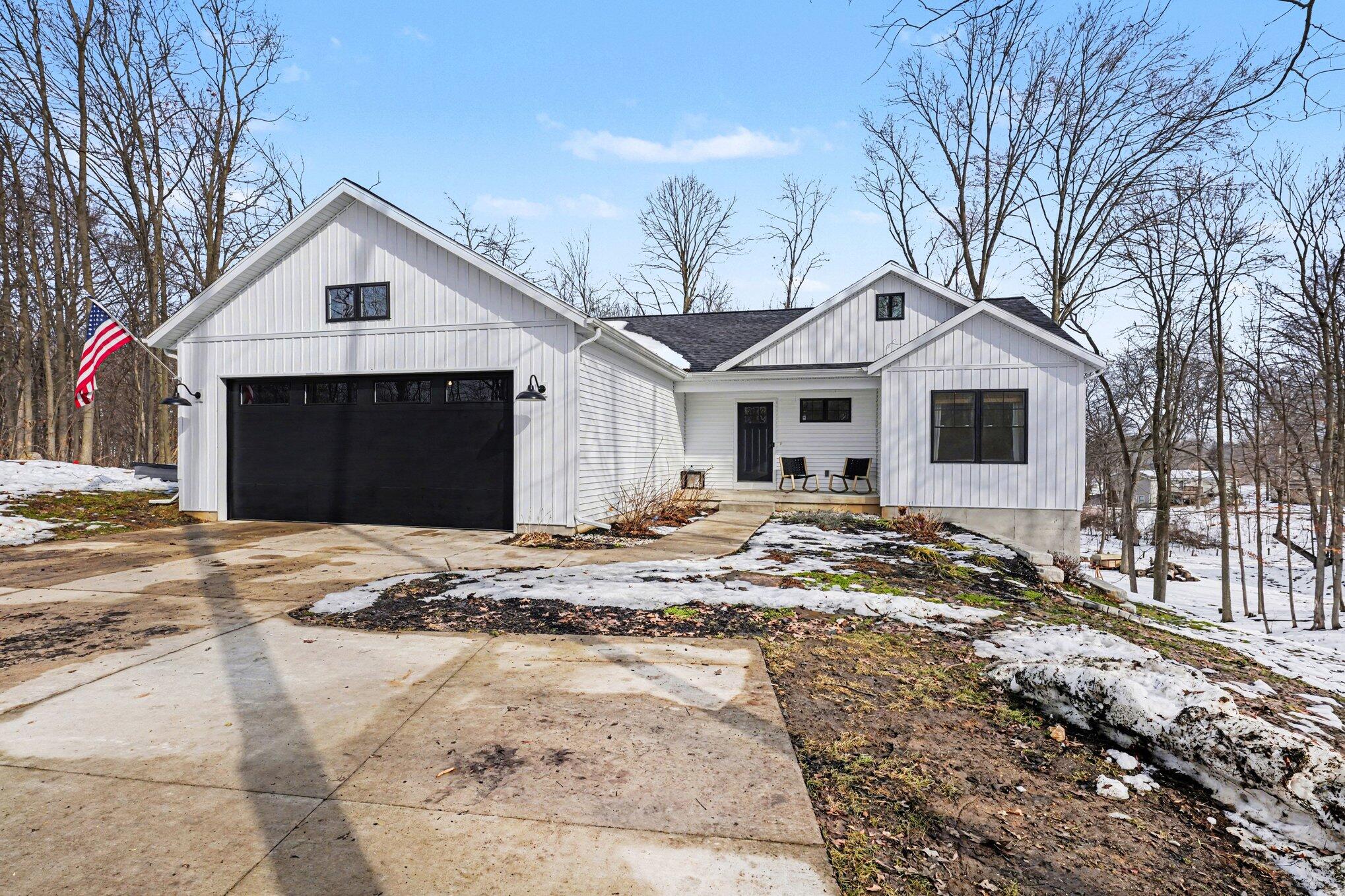 2523 Vanhorn Court Allegan MI 49010