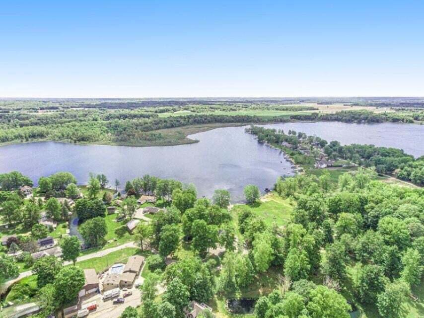 2523 Vanhorn Court Allegan MI 49010