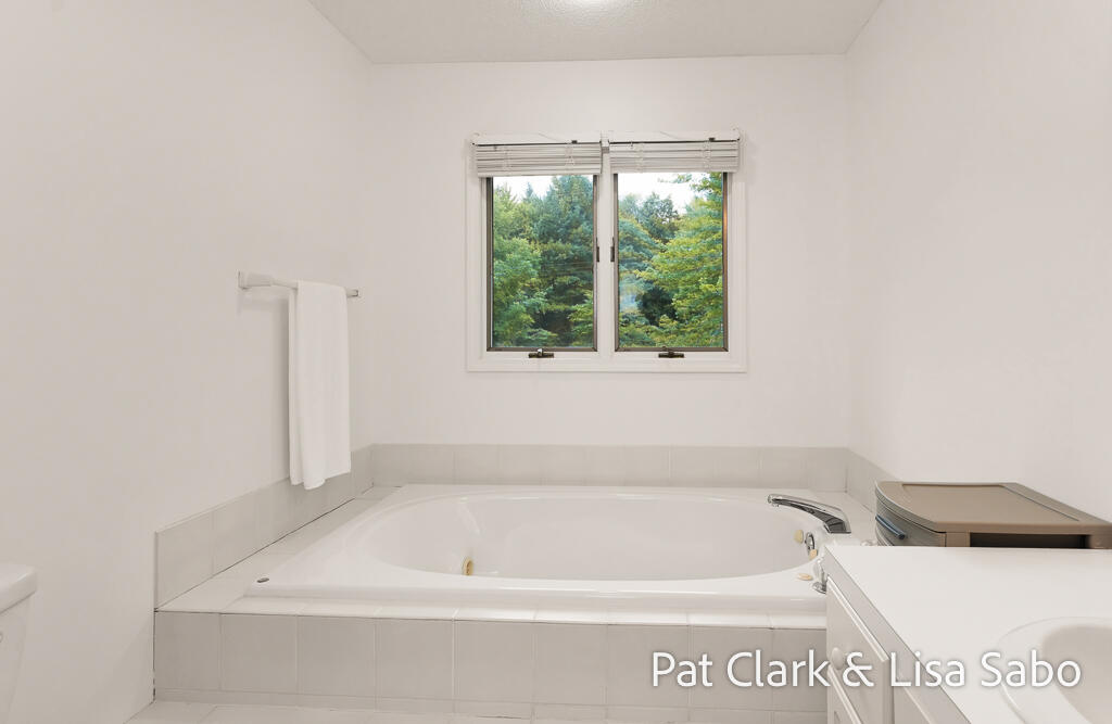 6061 Ridgeview Drive Muskegon MI 49441