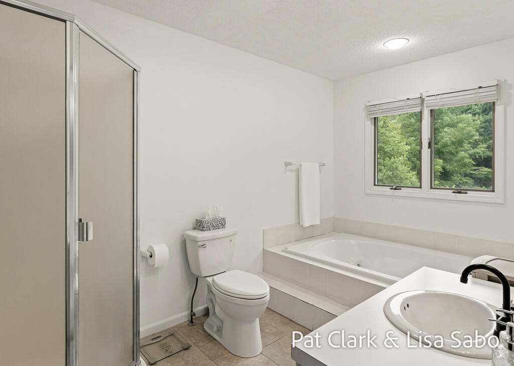 6061 Ridgeview Drive Muskegon MI 49441