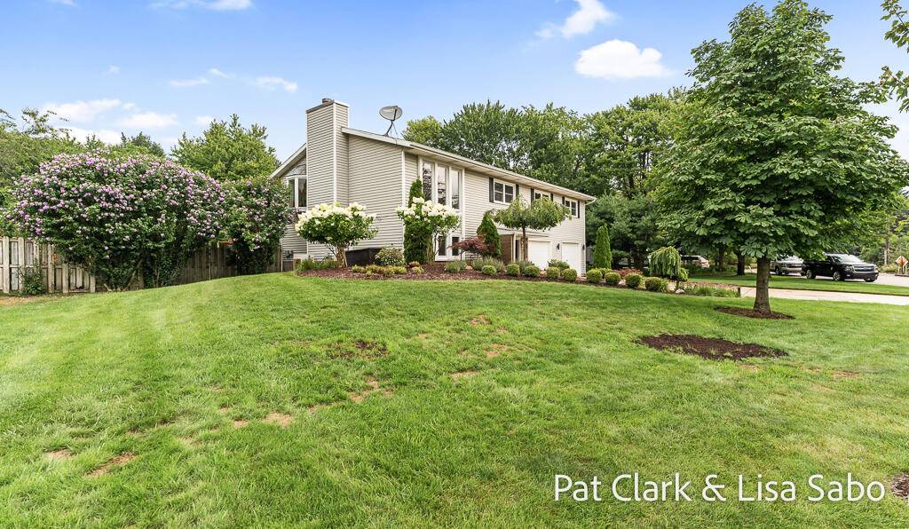6061 Ridgeview Drive Muskegon MI 49441
