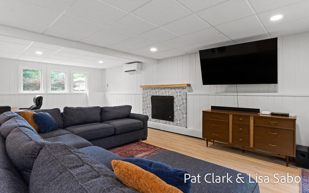 6061 Ridgeview Drive Muskegon MI 49441