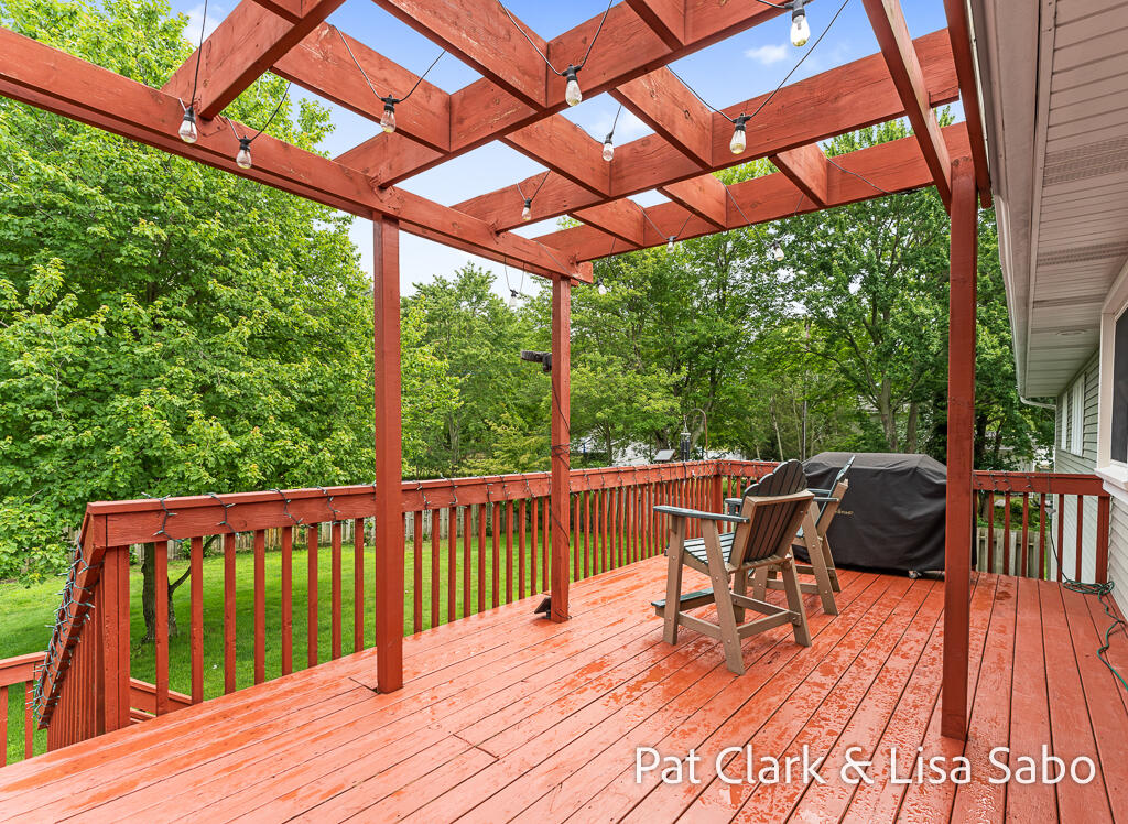 6061 Ridgeview Drive Muskegon MI 49441
