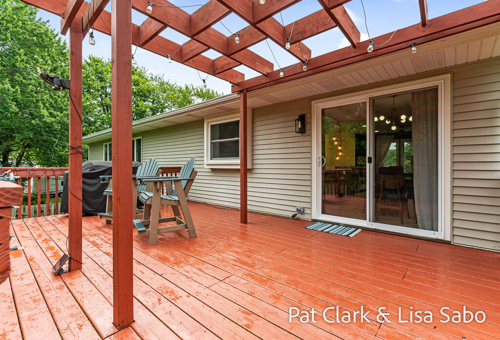 6061 Ridgeview Drive Muskegon MI 49441