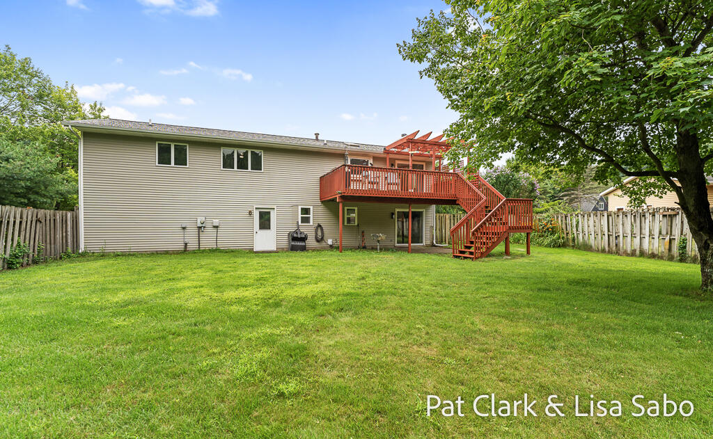 6061 Ridgeview Drive Muskegon MI 49441