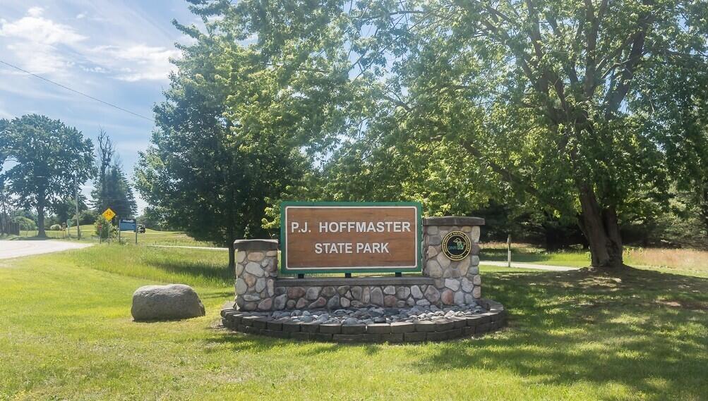 6061 Ridgeview Drive Muskegon MI 49441