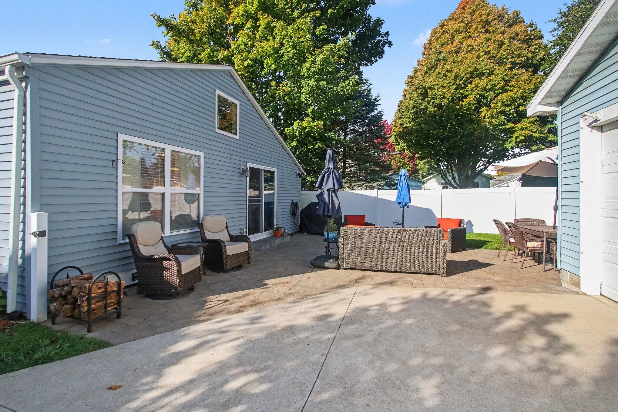 111 Aylworth Court South Haven MI 49090