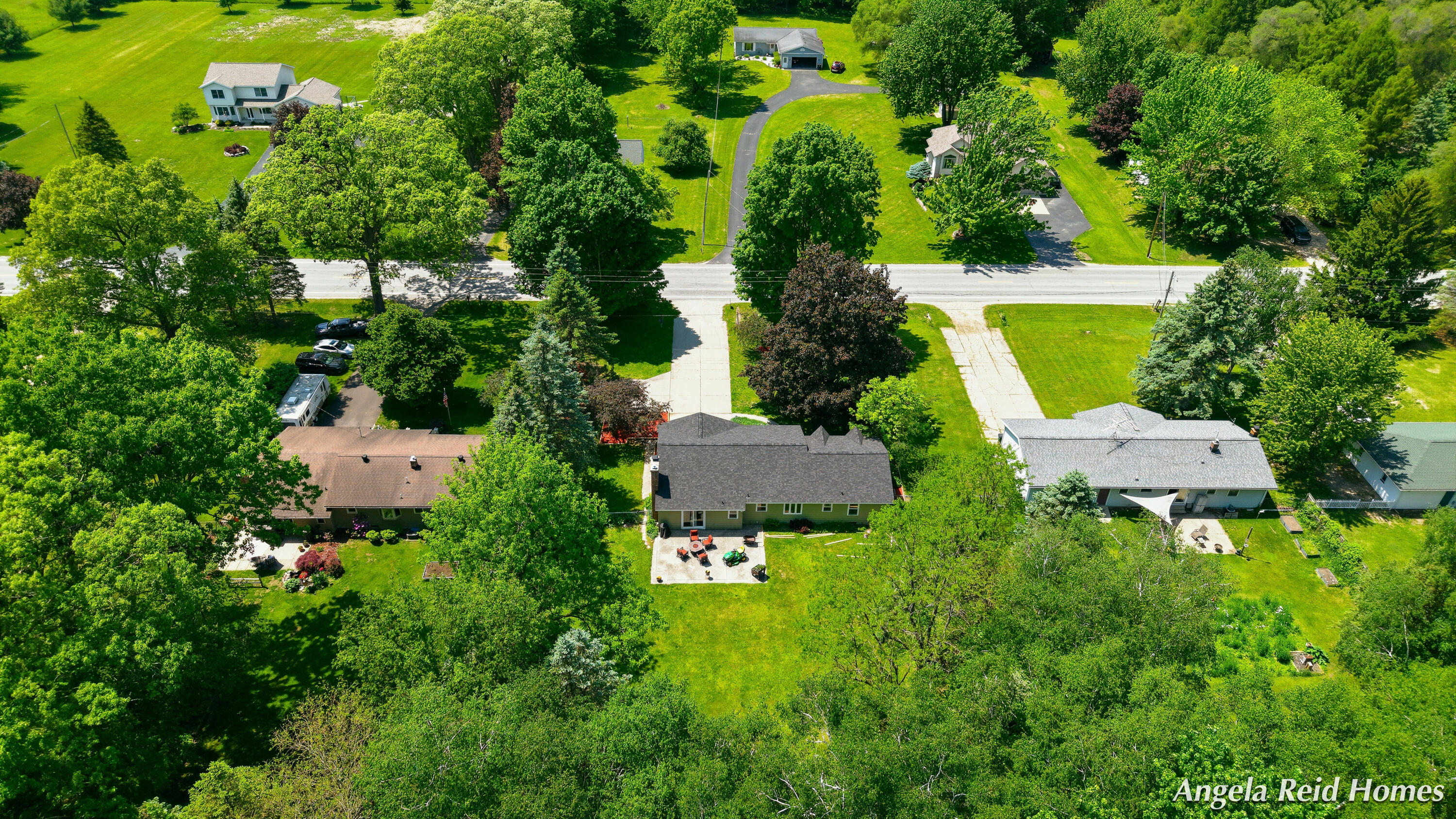 11622 8th Avenue NW Grand Rapids MI 49534