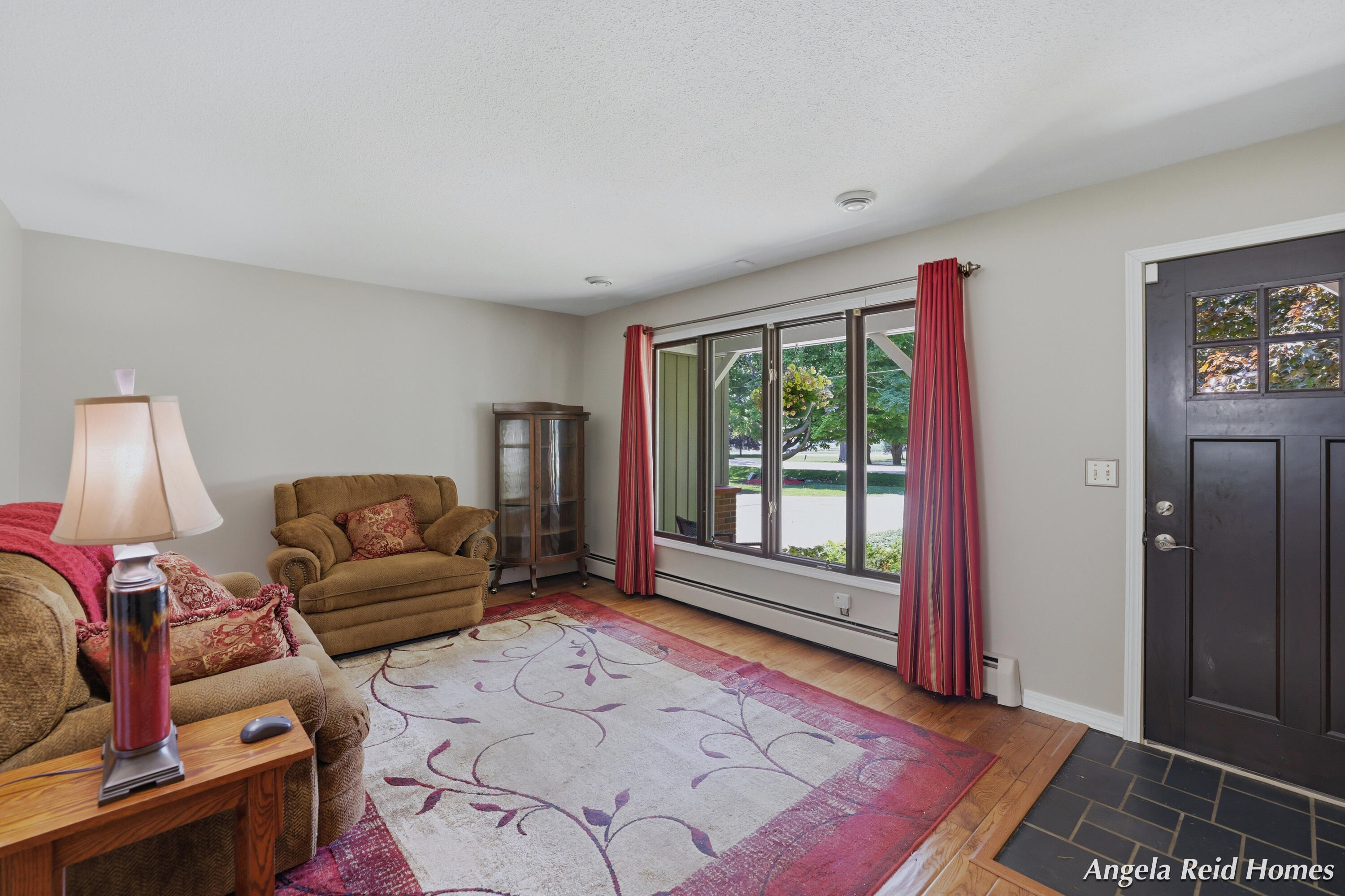 11622 8th Avenue NW Grand Rapids MI 49534
