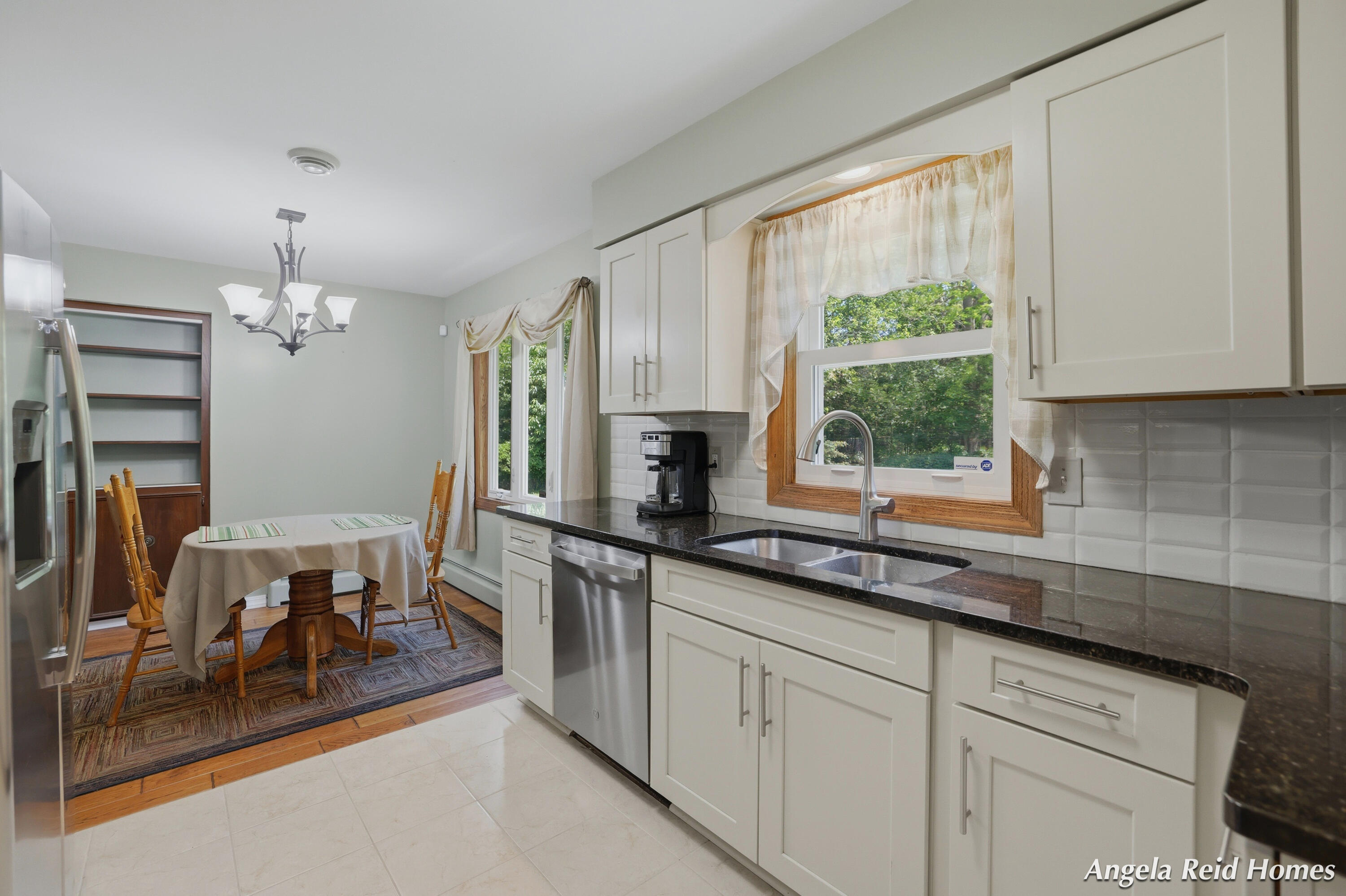 11622 8th Avenue NW Grand Rapids MI 49534