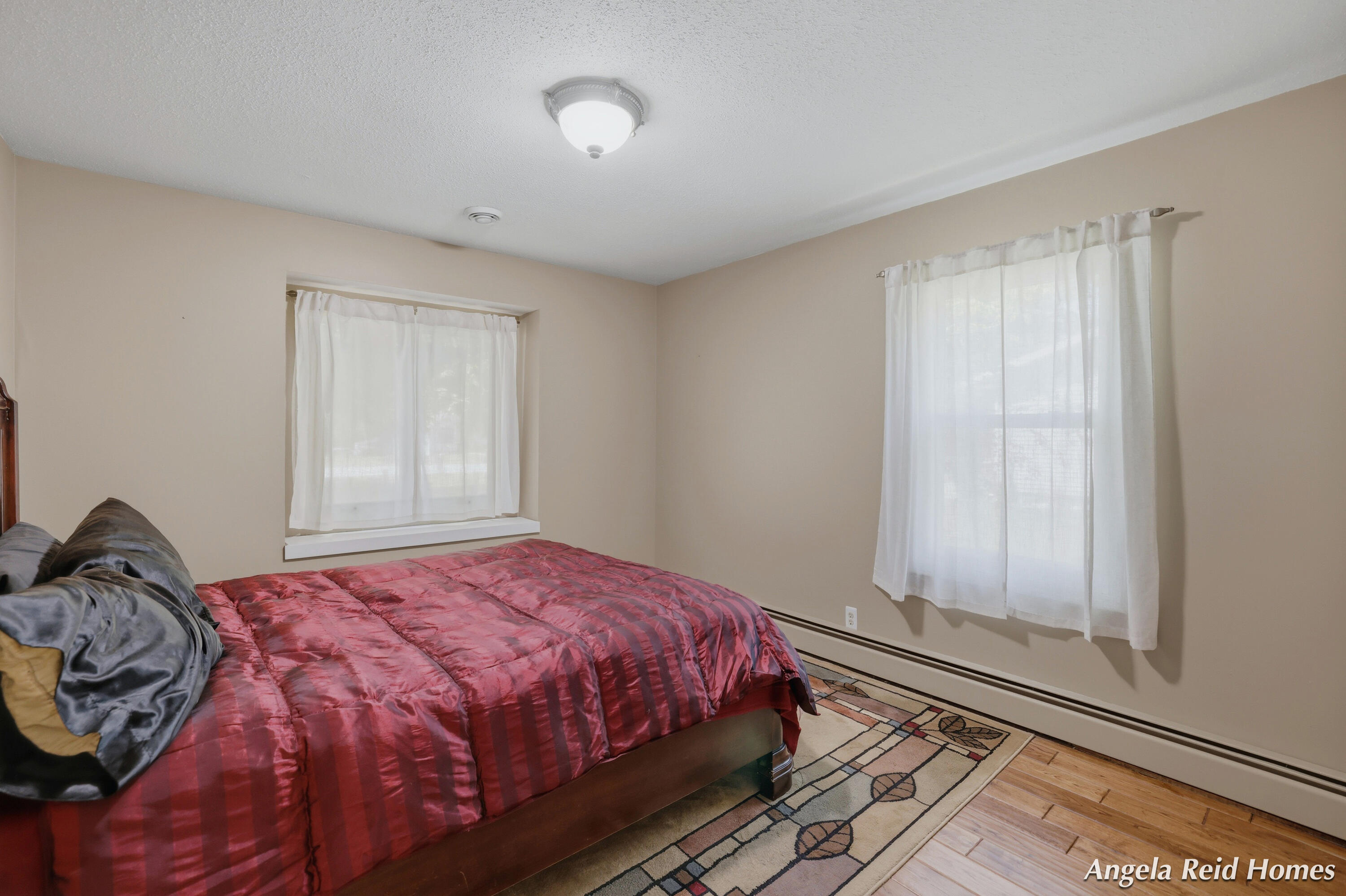 11622 8th Avenue NW Grand Rapids MI 49534