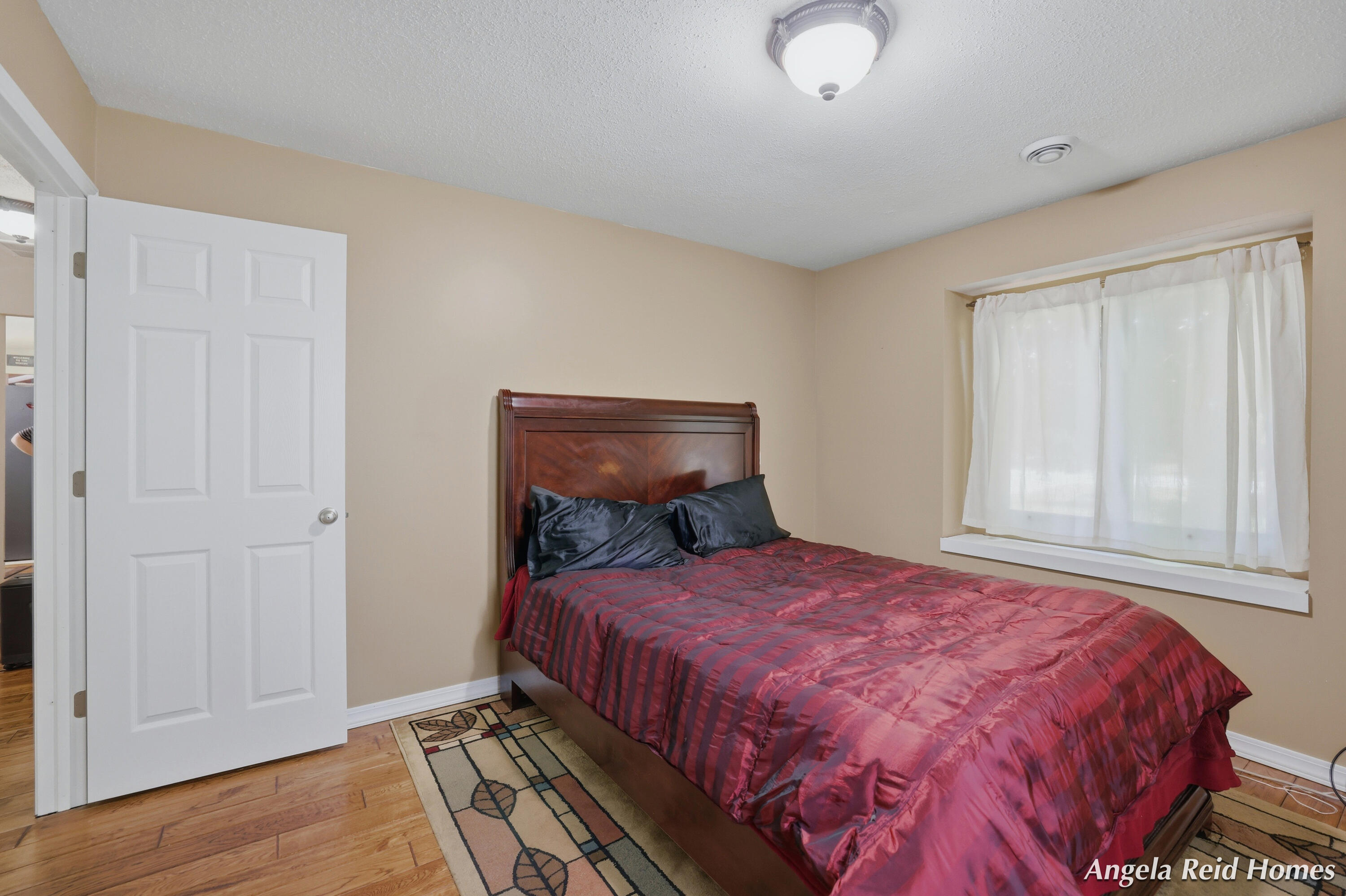 11622 8th Avenue NW Grand Rapids MI 49534