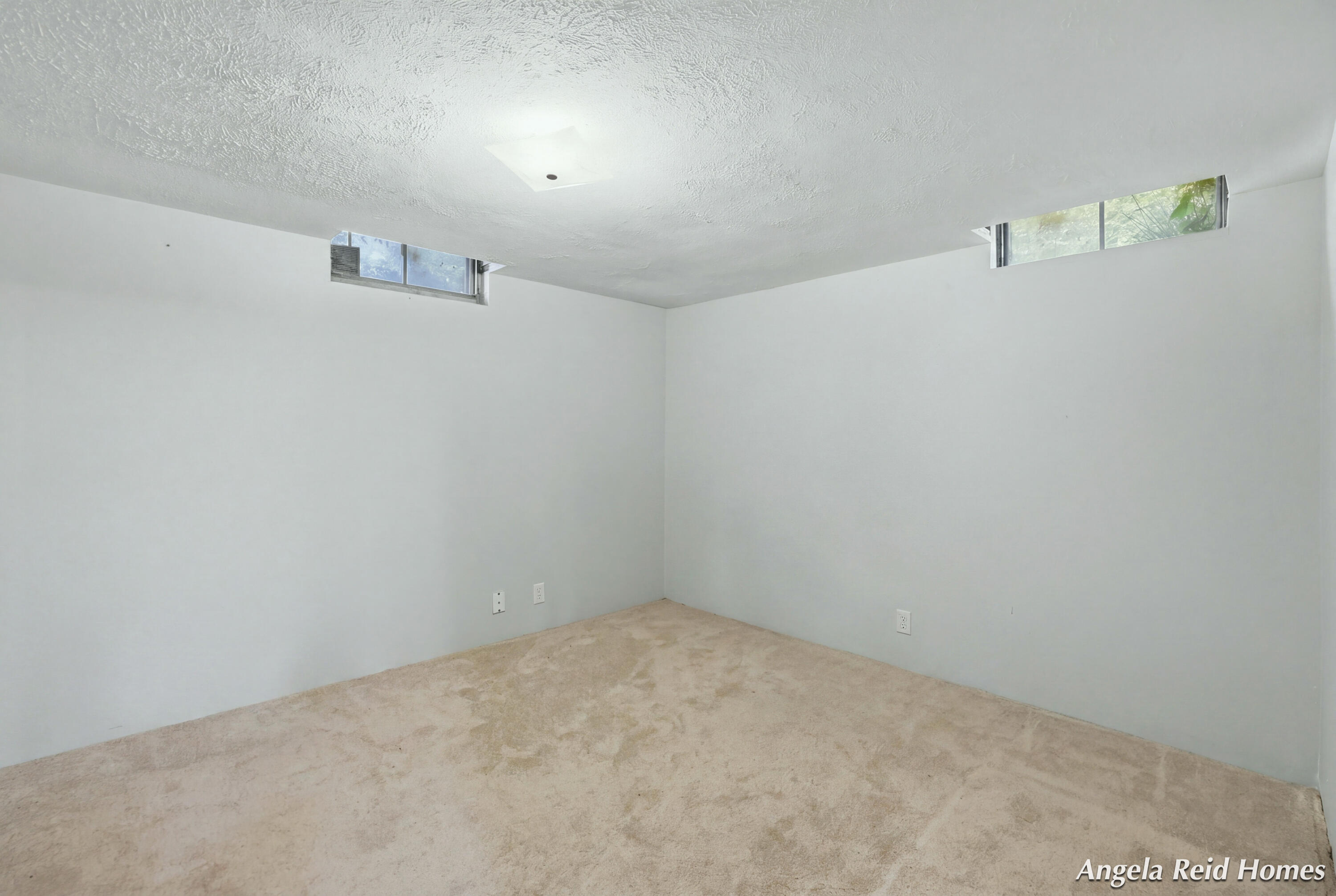 11622 8th Avenue NW Grand Rapids MI 49534